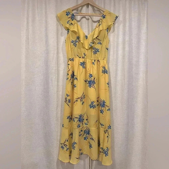 Socialite Yellow Floral Dress - Picture 2 of 4
